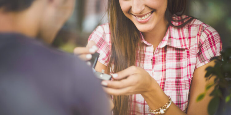 Die schönsten Verlobungsringe für 2025 – Trends & Designs