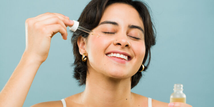 Wer profitiert am meisten von Hyaluron Serum? Altersübergreifende Vorteile für Ihre Haut